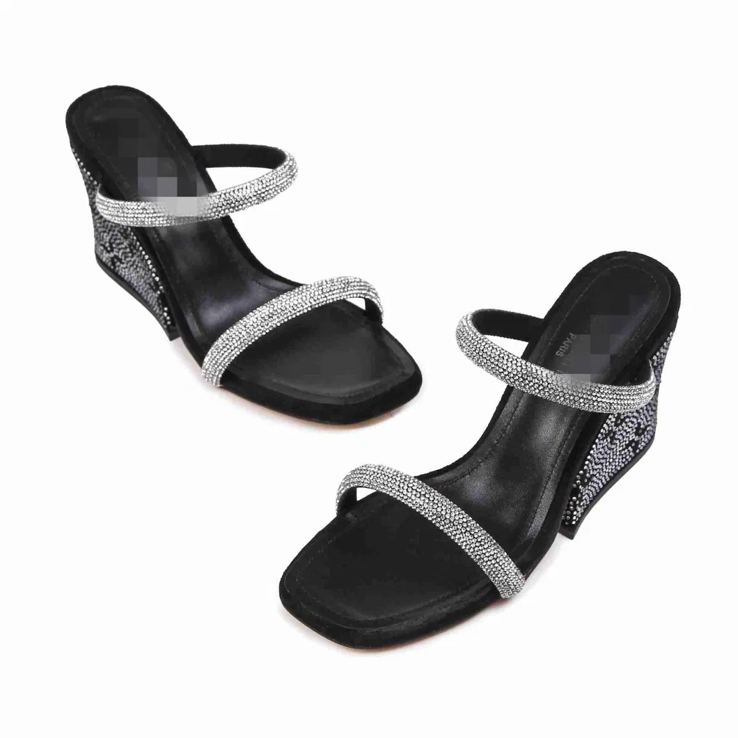Wholesale New Summer Indoor Outdoor Luxury Women and Man Fashion Sandals Plastic Girls Shoes Comfortable Casual Slippers