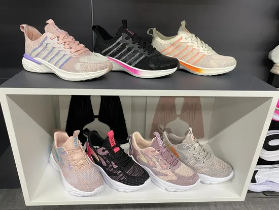 Factory Direct Sales Custom Comfortable and Breathable Knitted Upper Running Sports Casual Waterproofing Shoes 