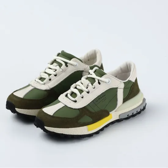 Men′s Shoes, Boys′ First