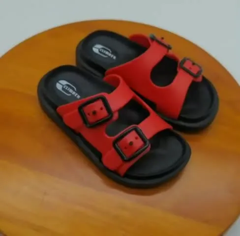 2020 New Childrens Slippers Comfortable Flat Sandals with PVC Upper and EVA Sole 